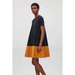 COS Small Contrast-Panelled Jersey Dress